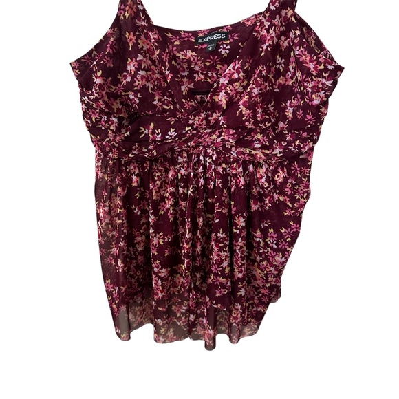 Express burgundy floral tank top in women’s size medium - Picture 4 of 6